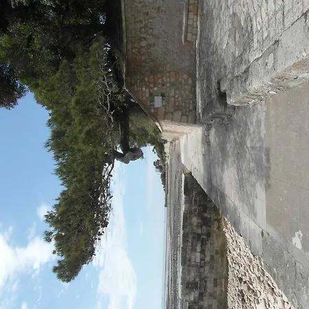 Πανσιόν Escale Balneo *